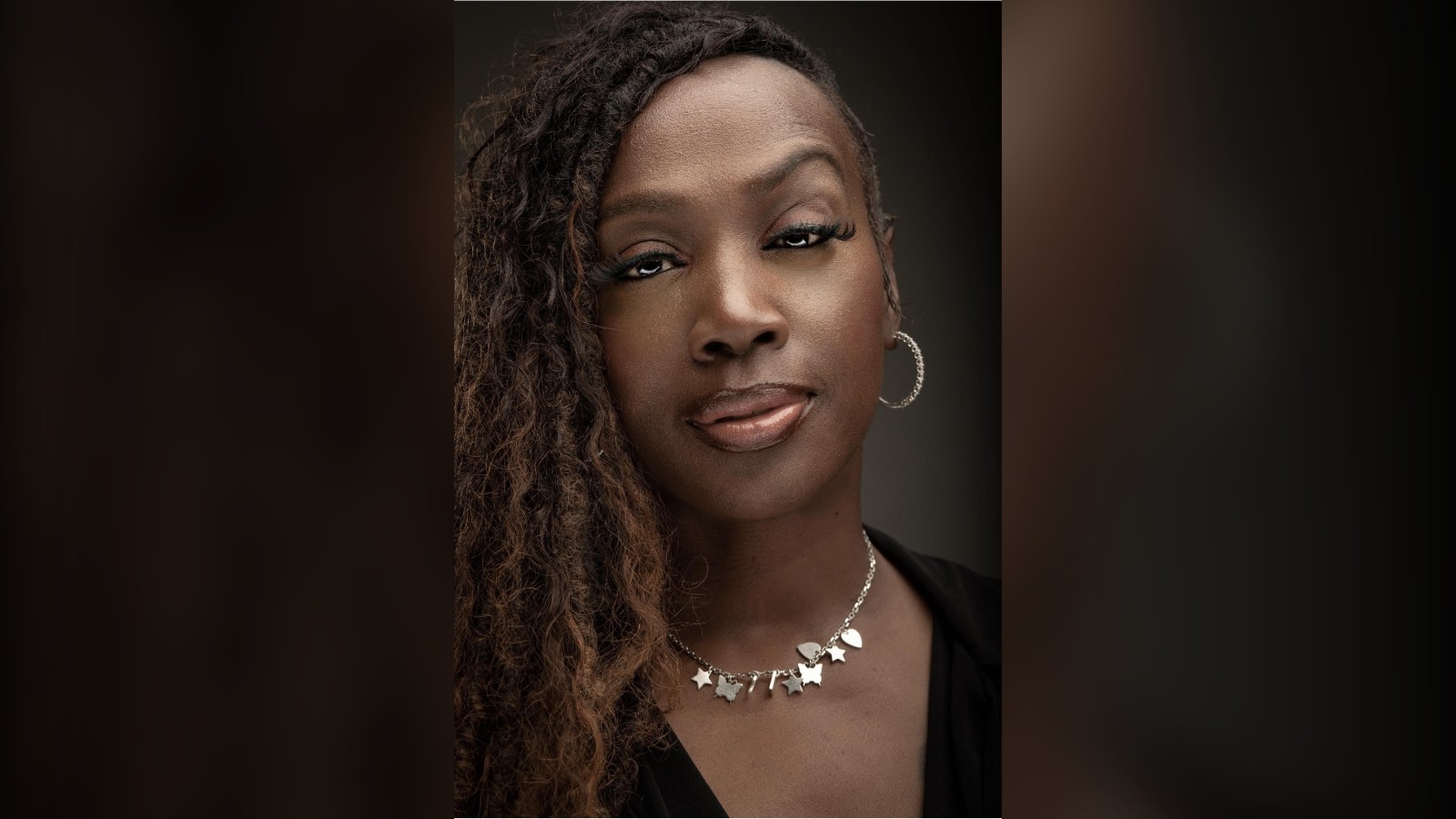 Dee Dee Simon singer portrait